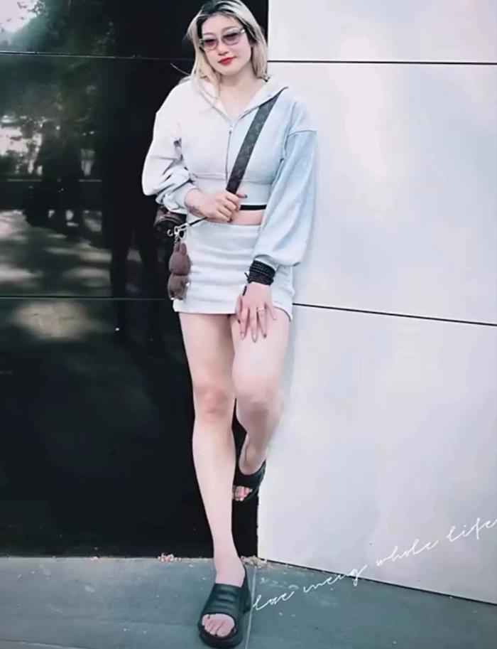 中国女篮有好消息，宫鲁鸣憔悴，王思雨大心脏，李梦跟李月汝不同