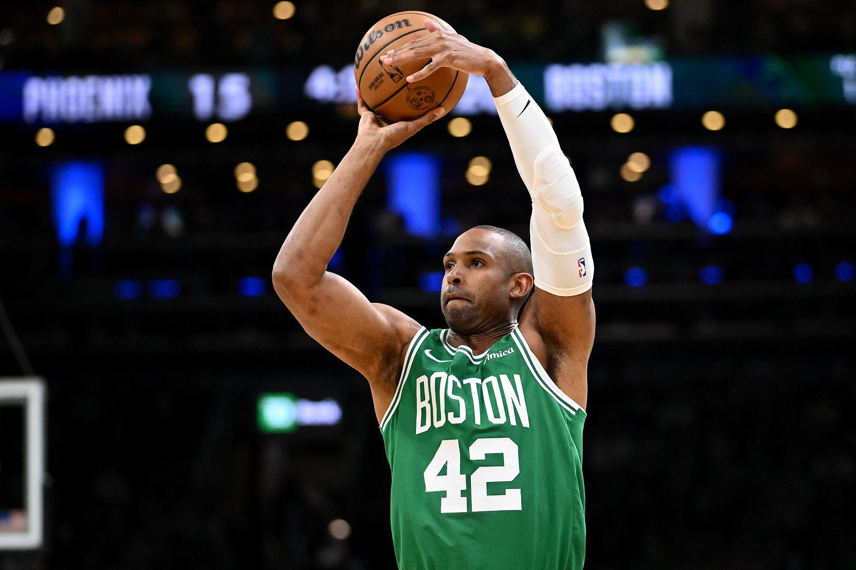 现役驰骋16+赛季老将詹炮逾20载 三少领风骚 姚明队友仍坚守