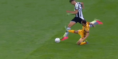 开云官网-【早报】拜仁药厂双雄言和！英超乱斗，巴萨首败！