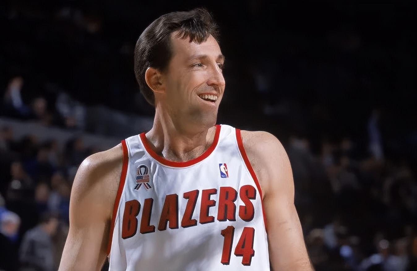 kaiyun.com-NBA科普：什么是工资帽规避？尼克斯曾想用这招从公牛挖走乔丹