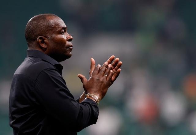 kaiyun.com-中超第一阶段总结：新三强成型 外教练级球迷回归