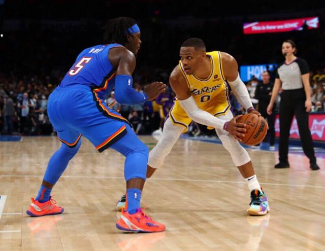 开云下载-牺牲与无私 康利助推爵士能给韦少带来什么启发？