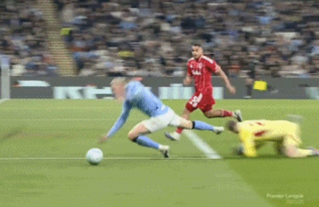 开云官网-英超保送阿森纳？曼城3疑似点球未判：哈兰德2次被放倒 裁判无视