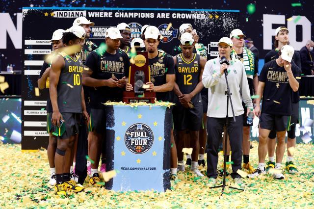 开云官网-从NCAA决赛说起 美国校园足球比赛都要戴口罩？