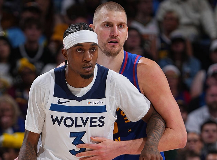 kaiyun.com-末节6中0+2致命失误！大规模冲突遭驱逐！约基奇输球又输人