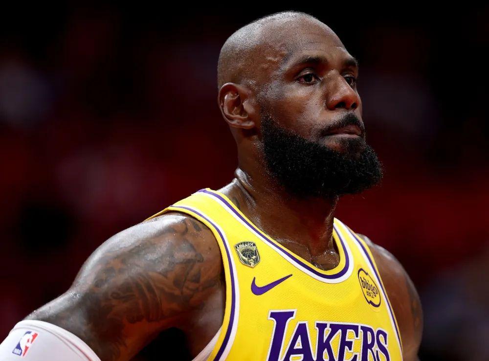 kaiyun.com-一场112-108让雷霆无奈了！湖人逆转詹姆斯创历史，火箭即将淘汰